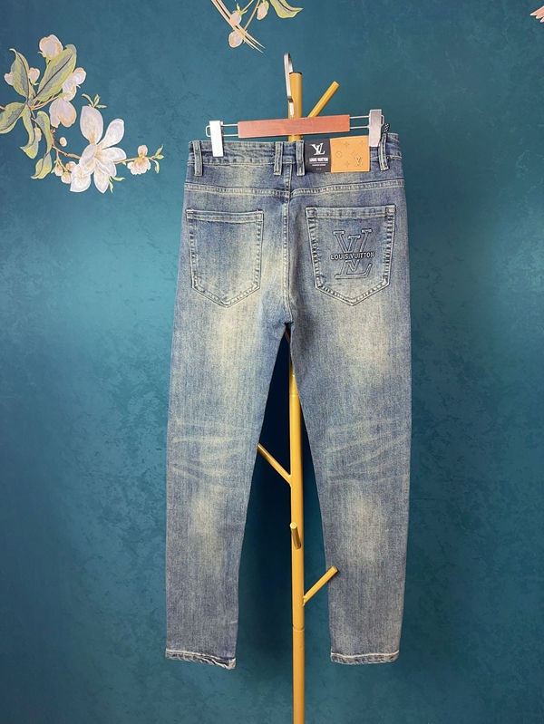 ブランドジーンズ背面デザイン